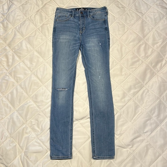 Hollister Jeans - Picture 1 of 2